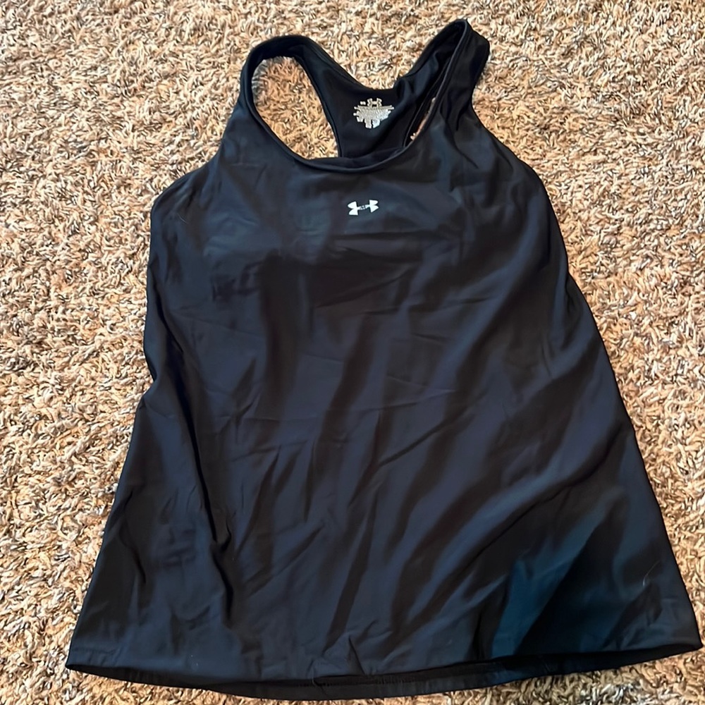 Under armor tank with building bra